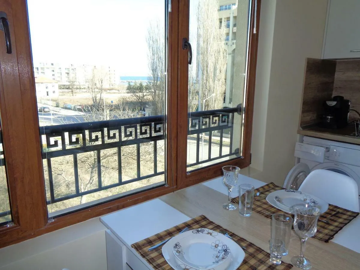 Nereya Palace Studio Mona Apartment Pomorie